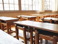 現在、増え続けている教員たちの過酷な勤務状況。過労死ラインを超える残業、授業以外では給料が発生しないという非正規教員らが、日本では増え続けている。このようなブラック企業そのものともいえる教育の現場、教師のやりがいに対する対価を見直すときが来ているのではないか。