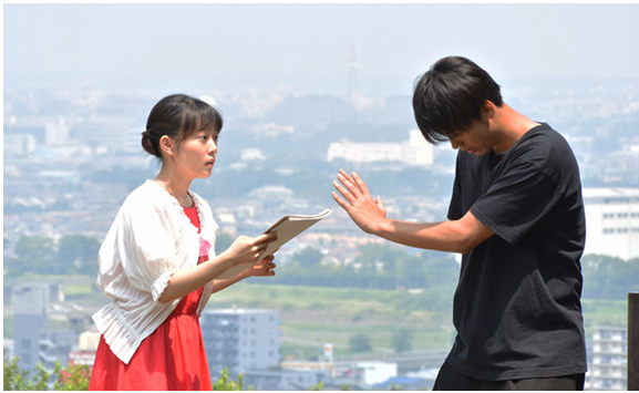 カホコ（左）と初（右）に大きな前進が見えた4話。5話以降にてさらにどのような変化が出てくるのか期待したい（c）日本テレビ