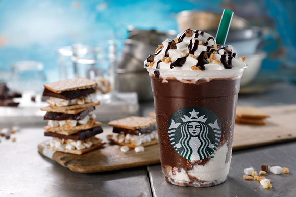 「スモアフラペチーノ-クリスピーマシュマロ-」（写真: スターバックスジャパンの発表資料より）