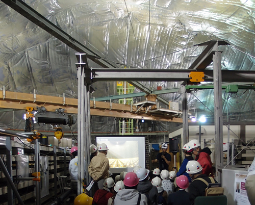 スーパーカミオカンデ実験施設内。（画像：東京大学宇宙線研究所神岡宇宙素粒子研究施設発表資料より）