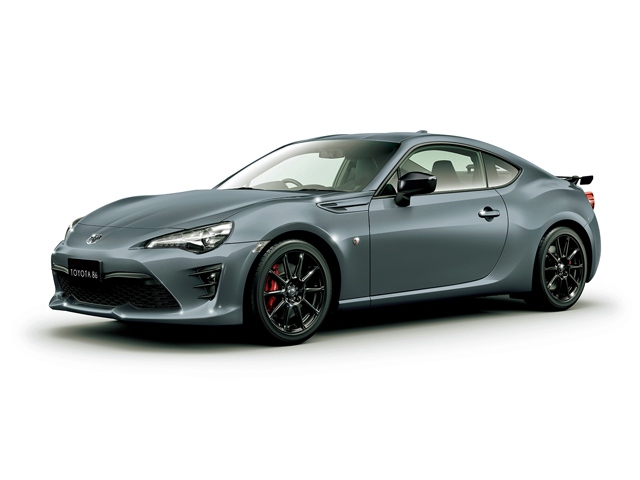 Brembo社製のブレーキを標準装備する「GT“Limited・Black Package”」、ボディ色「ソリッドグレー」で、価格は335万6640円(6MT車)、342万3600円(6AT車)