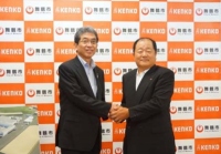 ケンコーマヨネーズ＜２９１５＞（東１）は９月７日、２０１９年３月稼働予定の西日本工場（京都府舞鶴市）の増設予定地である西日本工場敷地内で、工事の安全を祈願し、安全祈願祭を行った。