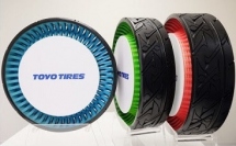 エアレスタイヤnoair（ノアイア）。（画像：東洋ゴム工業発表資料より）