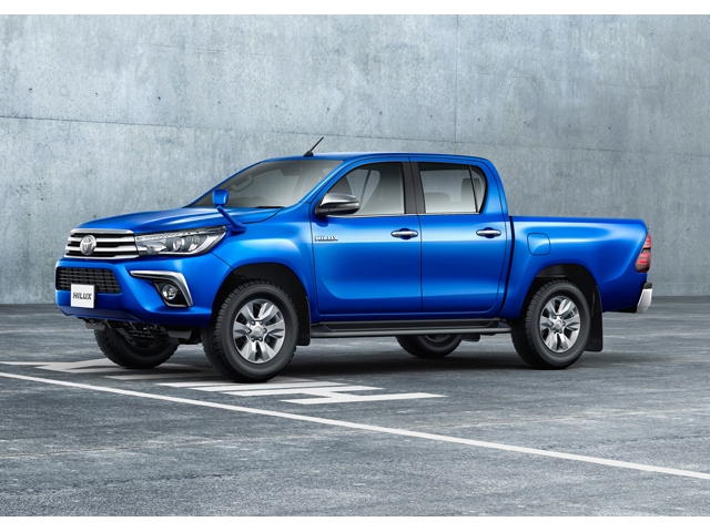 日本国内で2004年に販売を終了したハイラックス復活。ダブルキャブのピックアップでタイ生産、写真は上級版Zグレード、374.22万円