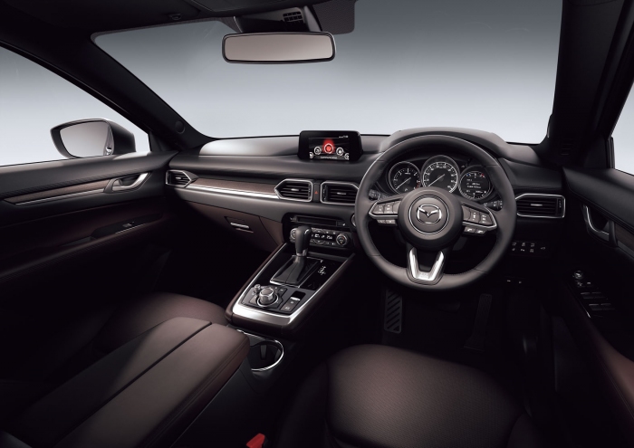 新型「CX-8」インテリア（写真: マツダの発表資料より）