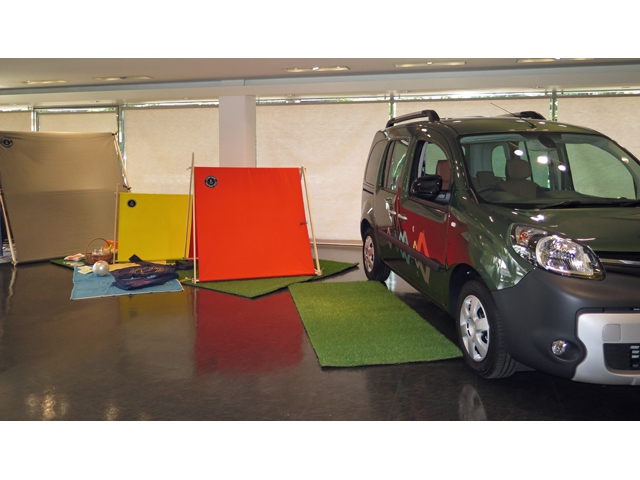 ルノー・ジャポンは、パリ市マレ地区に本拠を置くライフスタイル・ブランド「ラ・タント・イレーズ」とコラボレーションしたカングーを限定発売する。