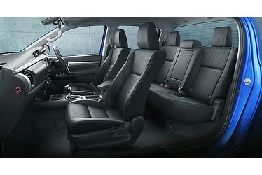 ハイラックス・Z　インテリア