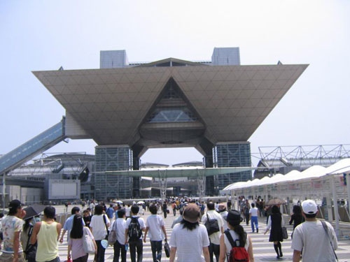 小池知事「五輪開催もコミケで使っていただけるように」定例会見で五輪コミケ問題に言及