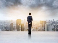 給与収入に加えて別の収入を得るための方法として副業を考えるサラリーマンは多い。それに対して企業は副業を禁止しているところがほとんどである。その反面、副業を容認する企業も増えておりこうした企業は今後も増えていくと考えられる。