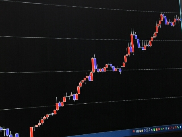日銀が10月2日公表した日銀短観によると大企業製造業で業況判断指数がプラス22と好調、10年ぶりの高水準の実績を示した。