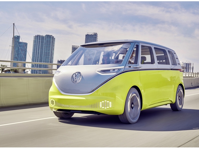 クルマの未来を具現化した電気自動車『I.D シリーズ』から2022年の生産が決定した、かつてのVWバスをモチーフにした電気自動車のコンパクトなバン「I.D BUZZ」などを中心に展示される