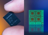 Snapdragon X50 5Gモデムチップ（左）。28GHzミリ波アンテナモジュール（右）（写真：クアルコム発表資料より）