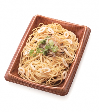 「松茸の味お吸いもの使用 和風パスタ」（写真：永谷園の発表資料より）