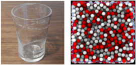 普通のガラス製品（左）と、コンピュータシミュレーションによって計算されたガラス分子の不規則な配列。（画像：東京大学発表資料より）
