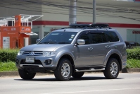 三菱パジェロ (c) 123rf