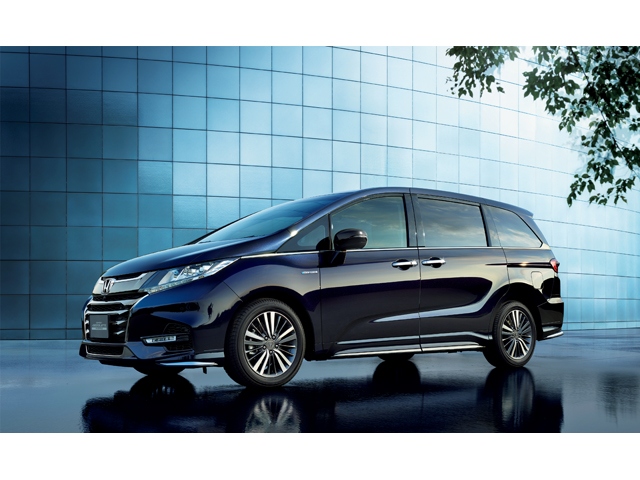 マイナーチェンジした新型オデッセイ、写真は「HYBRID ABSOLUTE・EX Honda SENSING」、価格は415.0万円