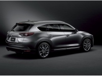 マツダが「東京オートサロン2018」に出展する3列シートSUV「CX-8」