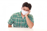 男性がより風邪の症状に苦しむのは、科学的根拠があるのだろうか。