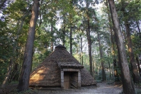 縄文時代や弥生時代の住居である竪穴式住居。