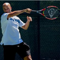 米国のジェームズ・ブレーク選手。使用ラケットはスリクソン「REVO CX 2.0」。(画像:住友ゴム工業発表資料より) 米国のジェームズ・ブレーク選手。使用ラケットはスリクソン「REVO CX 2.0」。(画像:住友ゴム工業発表資料より)