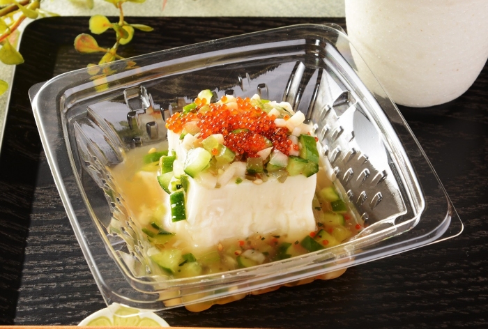 「もっちりとした胡麻豆腐　山形だし」（写真：ローソンの発表資料より）