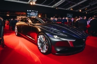 「マツダ VISION COUPE」(画像: マツダの発表資料より)