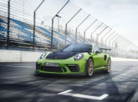 ポルシェがジュネーブで公開したモータースポーツのための公道レーサー「911GT3 RS」、価格は2692.0万円決定し、3月28日から受注・予約を開始した