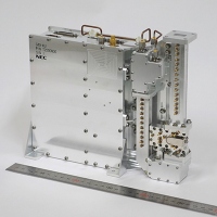 コマンド受信機「C40」（写真：NECの発表資料より）