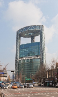 サムスン証券の本社、ソウルの鍾路タワー。(c) 123rf