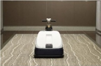 開発された業務用清掃ロボット。（画像:三井不動産発表資料より）