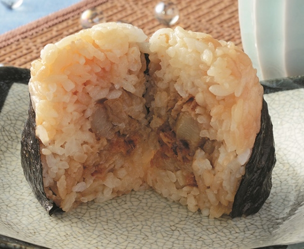 「帆立バター醤油おにぎり」（写真：ローソンの発表資料より）