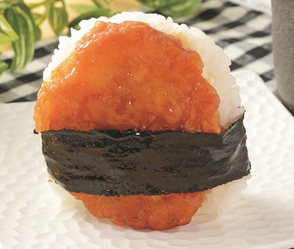 「チキン南蛮おにぎり」（写真：ローソンの発表資料より）