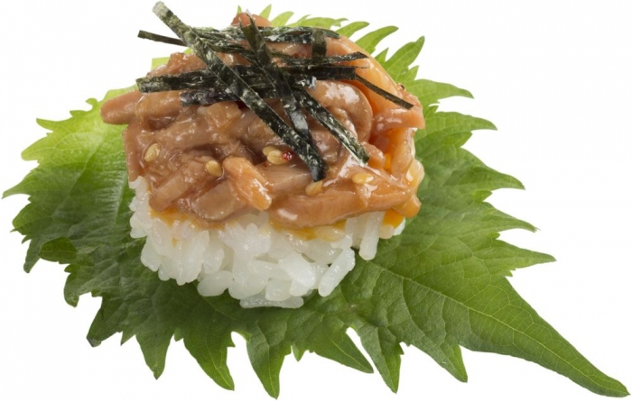 「赤身肉（ユッケ風）」（写真：あきんどスシローの発表資料より）