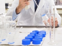 経産省が理工系人材需給状況に関する調査の結果を公表。現在、需給逼迫しているのは機械工学、電力、ITのプログラム系。企業が5年後に不足すると見込んでいるのは、機械工学、電力、情報、土木。