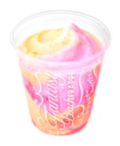 「ファンタジーピーチフラッペ（写真：ファミリーマートの発表資料より）」