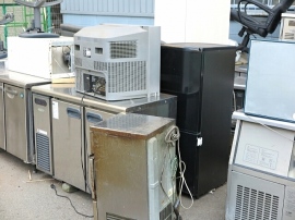 経産省と環境省が2017年度の家電リサイクル実績を公表。廃家電4品目の再商品化率は、エアコン92%、ブラウン管式TV73%、液晶・プラズマ式TV88%、冷蔵庫等80%、洗濯機等90%で、引き続き法定基準を上回る。