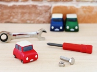 電気自動車の性能を大きく左右する次世代電池の開発に日本国内の産官学が連携して共同開発に取り組む。