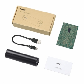 「PB-Y17」の商品内容。(画像: AUKEYの発表資料より)