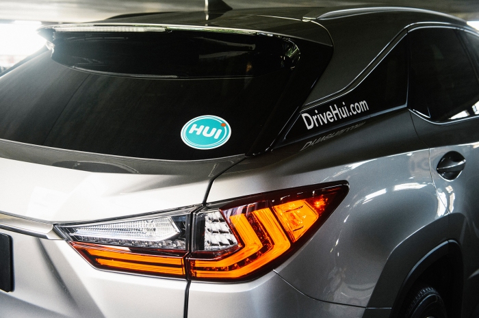 カーシェアサービス「Hui」。