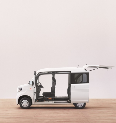 センターピラーレスの「ダブルビッグ大開口」（画像: 本田技研工業の発表資料より）