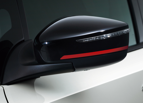 専用サイドターンランプ付電動格納式リモコンブラックドアミラー