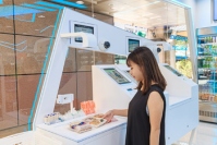 決済の様子。(画像: NECの発表資料より)