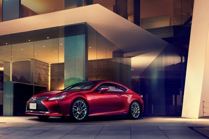 LEXUS RC300h（プロトタイプ）。（画像:トヨタ自動車発表資料より）