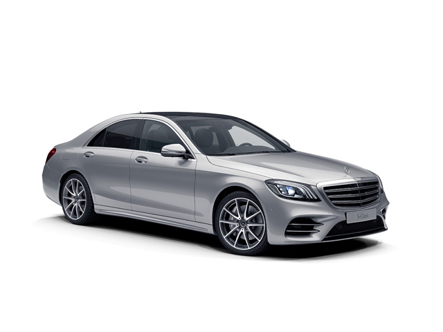 新たにメルセデス・ベンツの最新クリーンディーゼル「OM656型」エンジンを搭載する「S400d 4MATIC」1160.0万円、エンジンの最高出力は340馬力(250kW)、最大トルク700Nmと発表されている
