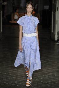 サポートサーフェスが2019春夏コレクションを東京国立博物館で発表　人と布が作り出す“軌跡のデザイン”を実現