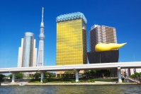 アサヒビール本社ビルとオブジェ (c) 123rf