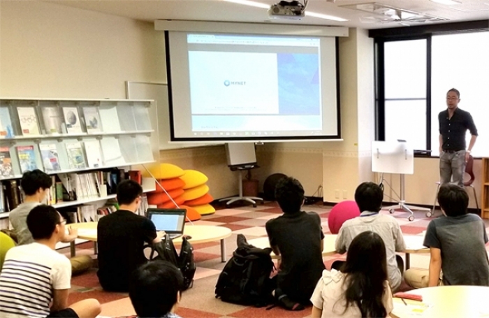 特別授業 カリキュラム説明会の様子。(画像: mynet.aiの発表資料より)