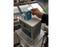 「ChargeSPOT Stand」(画像: ローソンの発表資料より)