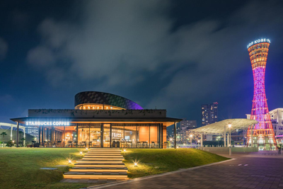 「神戸メリケンパーク店」（写真：スターバックスコーヒージャパンの発表資料より）