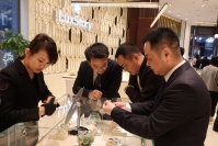 コメ兵　中国・北京に海外進出1号店オープン